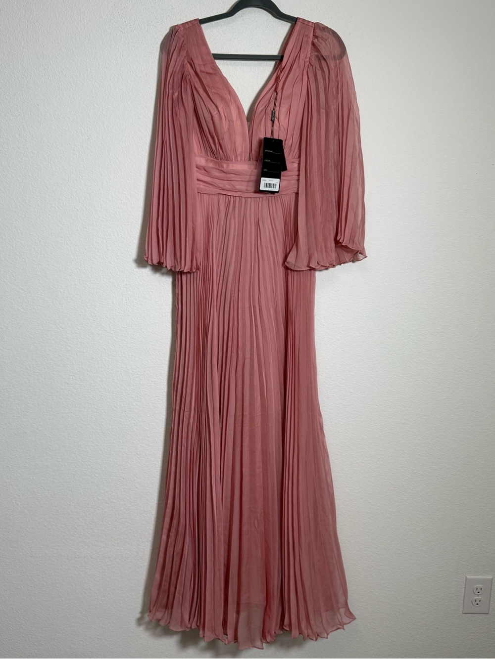 Cinderella Divine Rose Gold Pleated Chiffon Formal Gown Long Sleeve Maxi 10 NWT